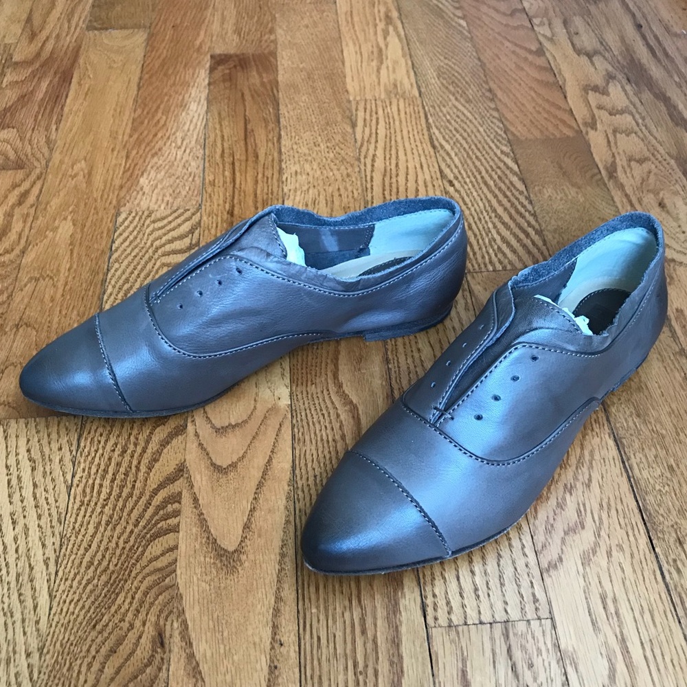 NWT Frye Rose Slip On Oxford